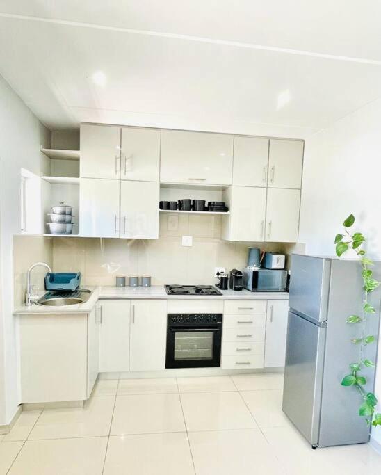 Trendy, Comfortable 1 Bedroom Apartments In Mthatha Exterior photo