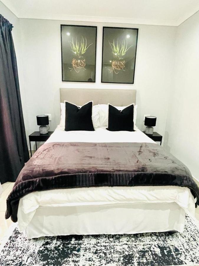 Trendy, Comfortable 1 Bedroom Apartments In Mthatha Exterior photo