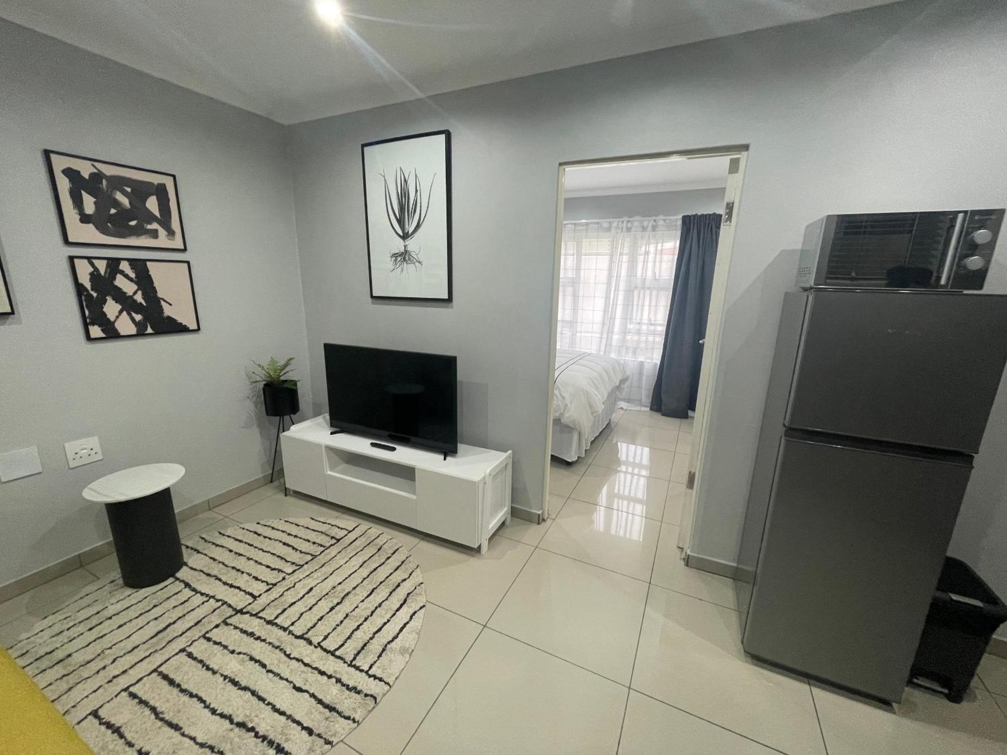 Trendy, Comfortable 1 Bedroom Apartments In Mthatha Exterior photo