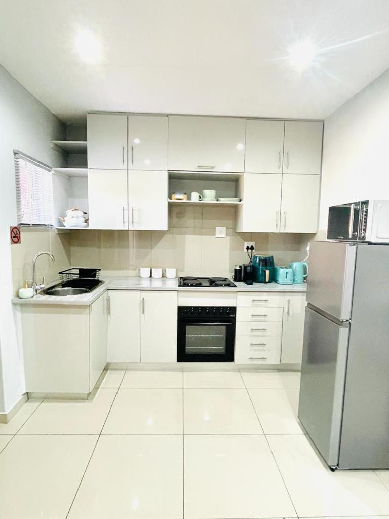 Trendy, Comfortable 1 Bedroom Apartments In Mthatha Exterior photo