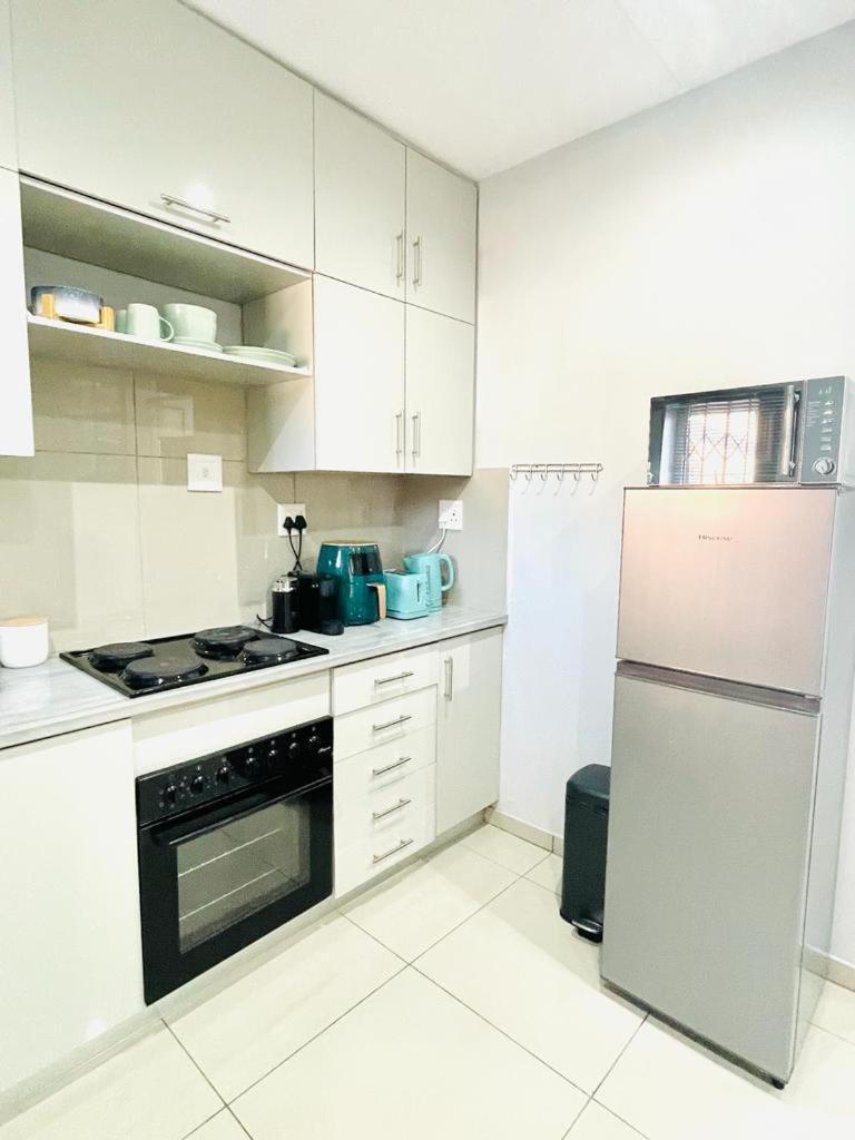 Trendy, Comfortable 1 Bedroom Apartments In Mthatha Exterior photo